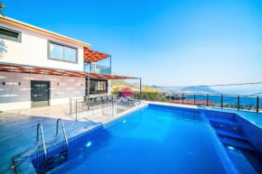 Gorgeous Villa with Private Pool and Sauna in Kas